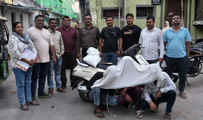 गांजा तस्करी मामले में 3 आरोपी गिरफ्तार गांजा तस्करी मामले में 3 आरोपी गिरफ्तार