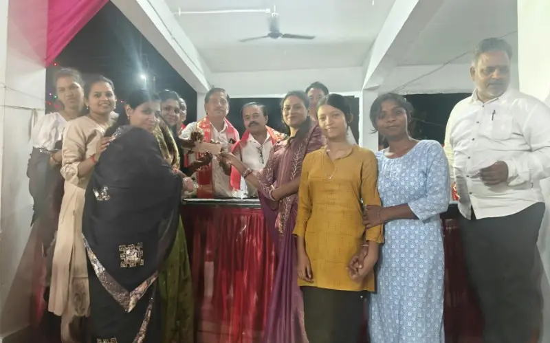 रास गरबा के साथ गोरेगांव में नवरात्रि उत्सव का समापन रास गरबा के साथ गोरेगांव में नवरात्रि उत्सव का समापन