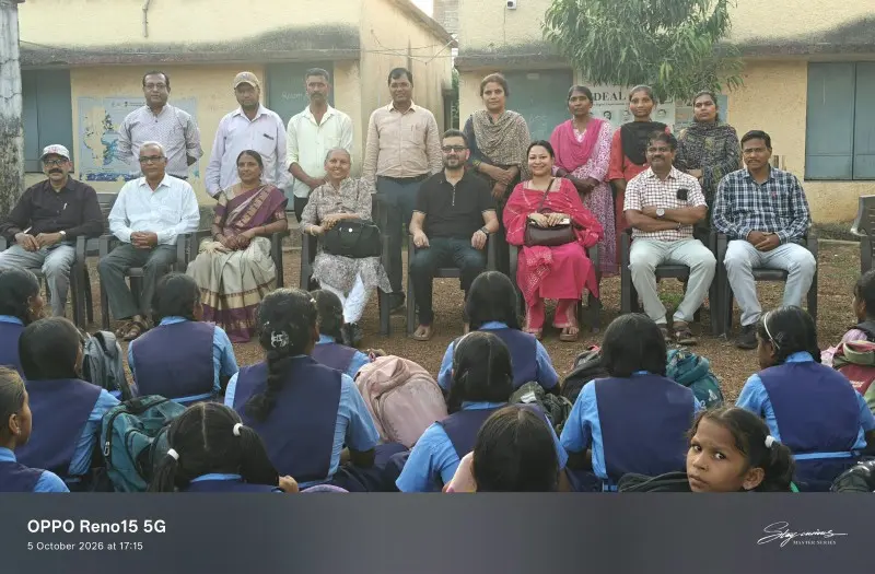 बँगलोर येथील डॉक्टर मंडळींकडून घोटमुंढरी जि प शाळेला १०,००० रुपये देणगी बँगलोर येथील डॉक्टर मंडळींकडून घोटमुंढरी जि प शाळेला १०,००० रुपये देणगी
