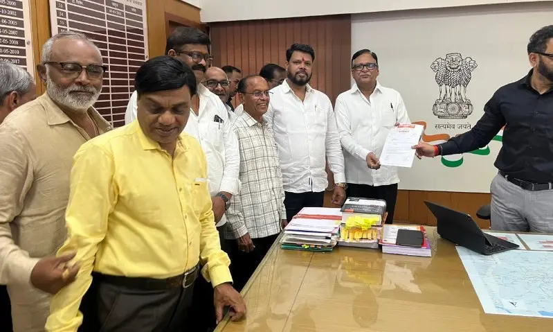 नागपूर -वर्धा जिल्हा स्थानीय लोकाधिकार सेनेचे मनपा आयुक्तांना निवेदन नागपूर -वर्धा जिल्हा स्थानीय लोकाधिकार सेनेचे मनपा आयुक्तांना निवेदन