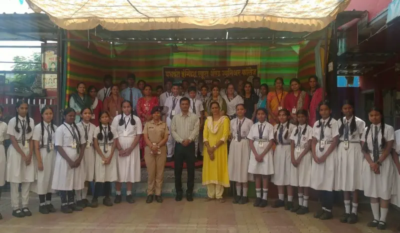 सायबर जनजागृती महिन्यानिमित्त विद्यार्थ्यांना मार्गदर्शन सायबर जनजागृती महिन्यानिमित्त विद्यार्थ्यांना मार्गदर्शन