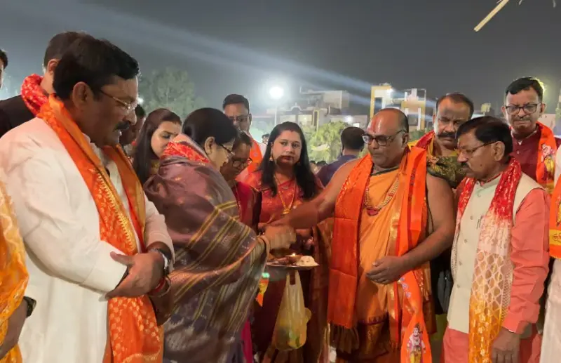 दर्शन कॉलनीत रावण दहन व नेत्रदीपक फटाका शो दर्शन कॉलनीत रावण दहन व नेत्रदीपक फटाका शो