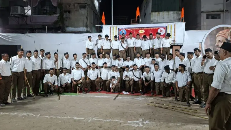 कामठीत राष्ट्रीय स्वयंसेवक संघाचा विजयादशमी उत्सव उत्साहात कामठीत राष्ट्रीय स्वयंसेवक संघाचा विजयादशमी उत्सव उत्साहात