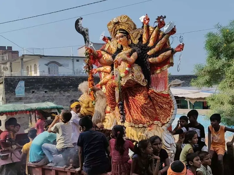 दुर्गा प्रतिमा विसर्जन की तैयारियां पूरी दुर्गा प्रतिमा विसर्जन की तैयारियां पूरी