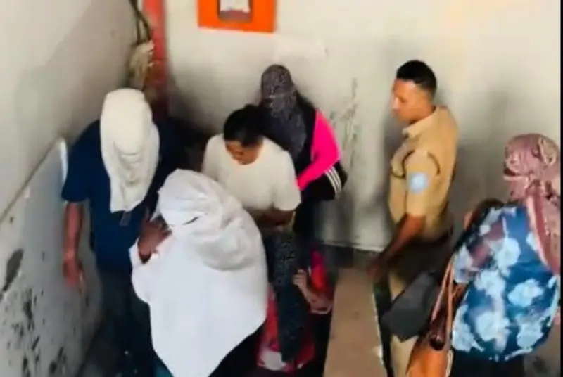 स्पा सेंटर की आड़ में देह व्यापार, संचालिका गिरफ्तार स्पा सेंटर की आड़ में देह व्यापार, संचालिका गिरफ्तार