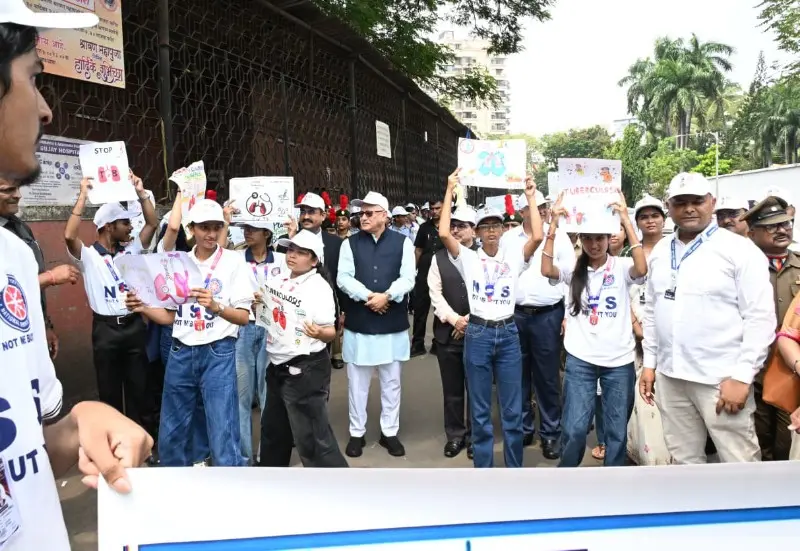 तरुणांनी टीबीविषयी जनजागृतीचे दूत बनावे; सामाजिक परिवर्तनासाठी पुढाकार घेण्याचे राज्यपालांचे आवाहन तरुणांनी टीबीविषयी जनजागृतीचे दूत बनावे; सामाजिक परिवर्तनासाठी पुढाकार घेण्याचे राज्यपालांचे आवाहन