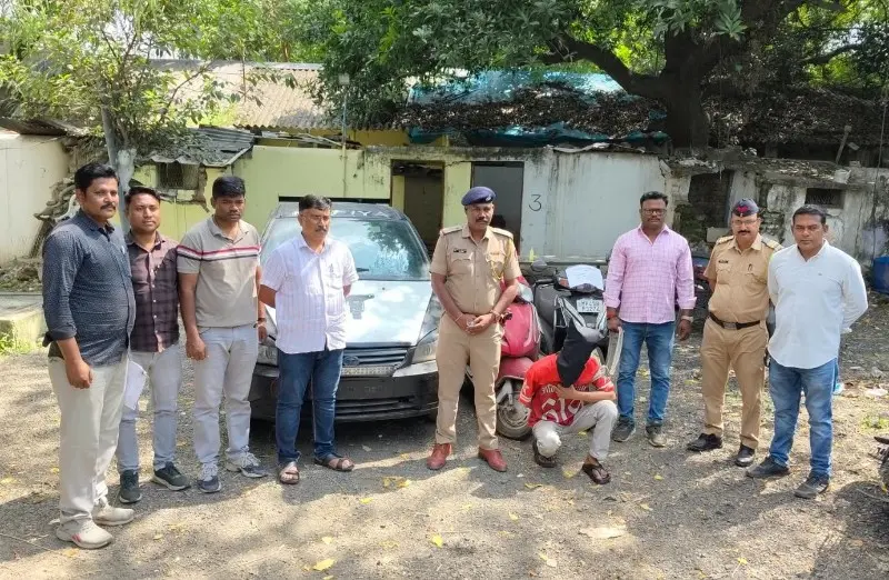 शातिर दुपहिया चोर गिरफ्तार शातिर दुपहिया चोर गिरफ्तार