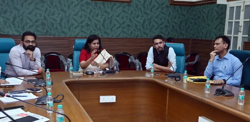 धम्मचक्र प्रवर्तन दिनासाठी आरोग्य सुविधांवर विशेष लक्ष द्या धम्मचक्र प्रवर्तन दिनासाठी आरोग्य सुविधांवर विशेष लक्ष द्या