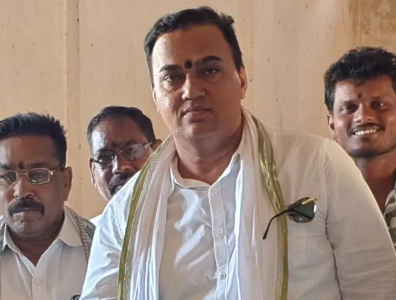 धानाला ३५०० रुपये भाव कधी? बोनस, कर्जफेड अनुदानासाठी शेतकऱ्यांचा सवाल! धानाला ३५०० रुपये भाव कधी? बोनस, कर्जफेड अनुदानासाठी शेतकऱ्यांचा सवाल!