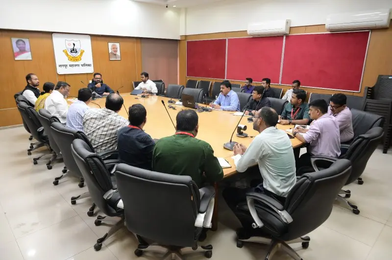 शहरातील सर्व वॉशिंग सेंटर अन् जलतरण तलावांच्या तपासणीचे आयुक्तांनी दिले निर्देश शहरातील सर्व वॉशिंग सेंटर अन् जलतरण तलावांच्या तपासणीचे आयुक्तांनी दिले निर्देश