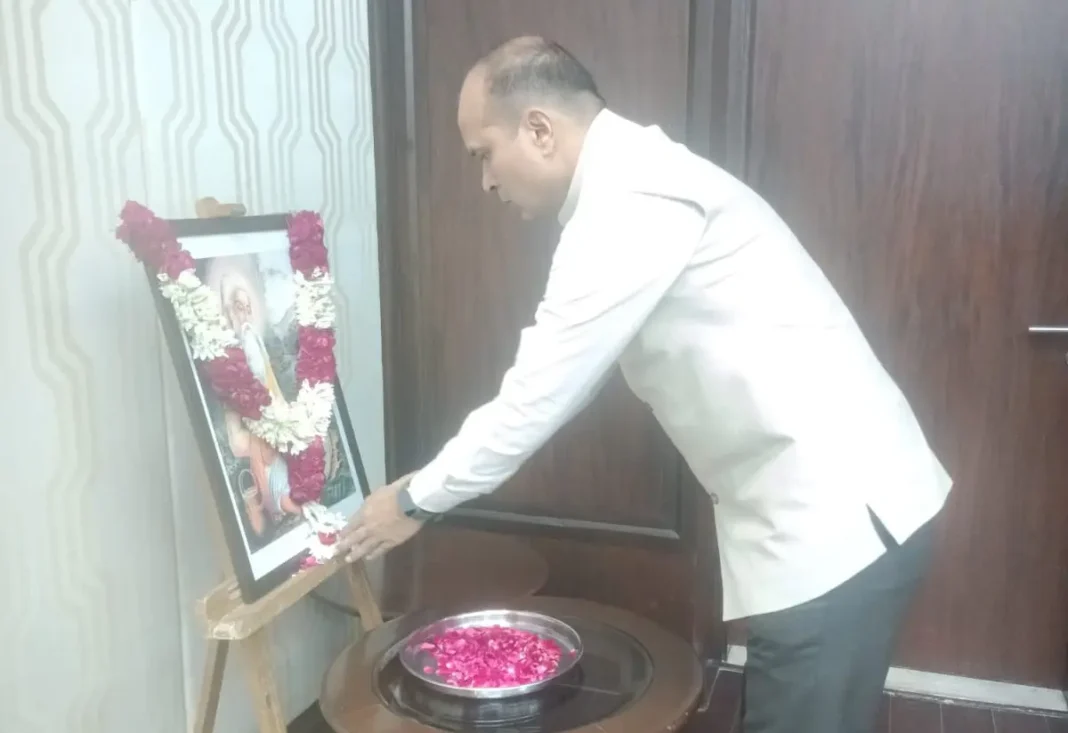 महर्षी वाल्मिकी जयंती दिनी राजधानीत अभिवादन महर्षी वाल्मिकी जयंती दिनी राजधानीत अभिवादन
