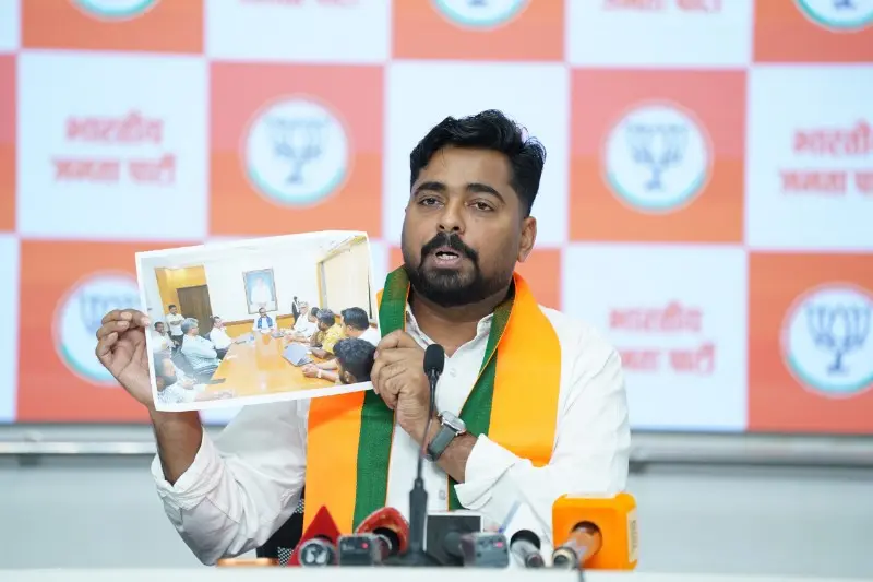 पर्यावरणवाद्यांना पुढे करत राज्यातील प्रकल्पांना विरोध करण्याचा काँग्रेसचा डाव पर्यावरणवाद्यांना पुढे करत राज्यातील प्रकल्पांना विरोध करण्याचा काँग्रेसचा डाव