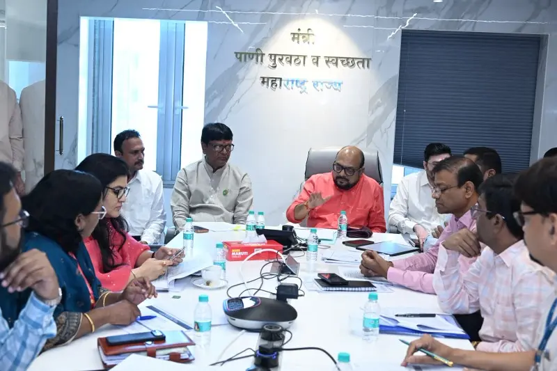 पाणीटंचाई निवारणासाठी गावनिहाय उपाययोजना करा; टँकरवरील अवलंबित्व कमी करा – पाणीपुरवठा मंत्री गुलाबराव पाटील पाणीटंचाई निवारणासाठी गावनिहाय उपाययोजना करा; टँकरवरील अवलंबित्व कमी करा – पाणीपुरवठा मंत्री गुलाबराव पाटील