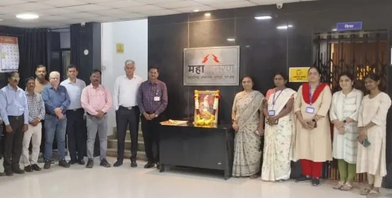 जयंतीनिमित्त महर्षी वाल्मिकी यांना ‘महावितरण’चे अभिवादन जयंतीनिमित्त महर्षी वाल्मिकी यांना ‘महावितरण’चे अभिवादन