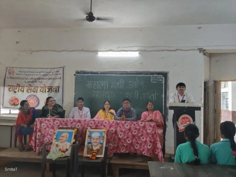 वाघाये महाविद्यालयात महात्मा गांधी व लालबहादूर शास्त्री यांची जयंती साजरी वाघाये महाविद्यालयात महात्मा गांधी व लालबहादूर शास्त्री यांची जयंती साजरी