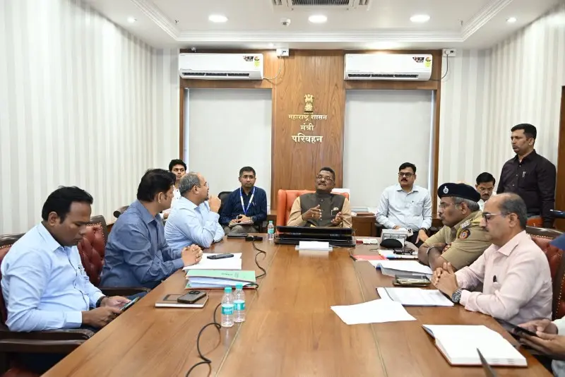नवीन वर्षाच्या सुरुवातीला महामार्गांवर ‘हवाई रुग्णवाहिका’ सेवा सुरू करणार! – परिवहन मंत्री प्रताप सरनाईक नवीन वर्षाच्या सुरुवातीला महामार्गांवर ‘हवाई रुग्णवाहिका’ सेवा सुरू करणार! – परिवहन मंत्री प्रताप सरनाईक