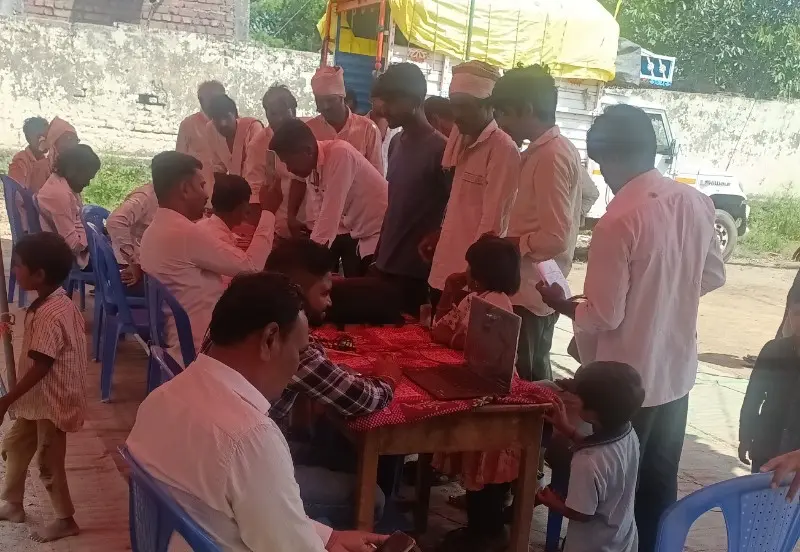 १२५ लाभार्थ्यांनी घेतला विविध योजनांचा लाभ १२५ लाभार्थ्यांनी घेतला विविध योजनांचा लाभ